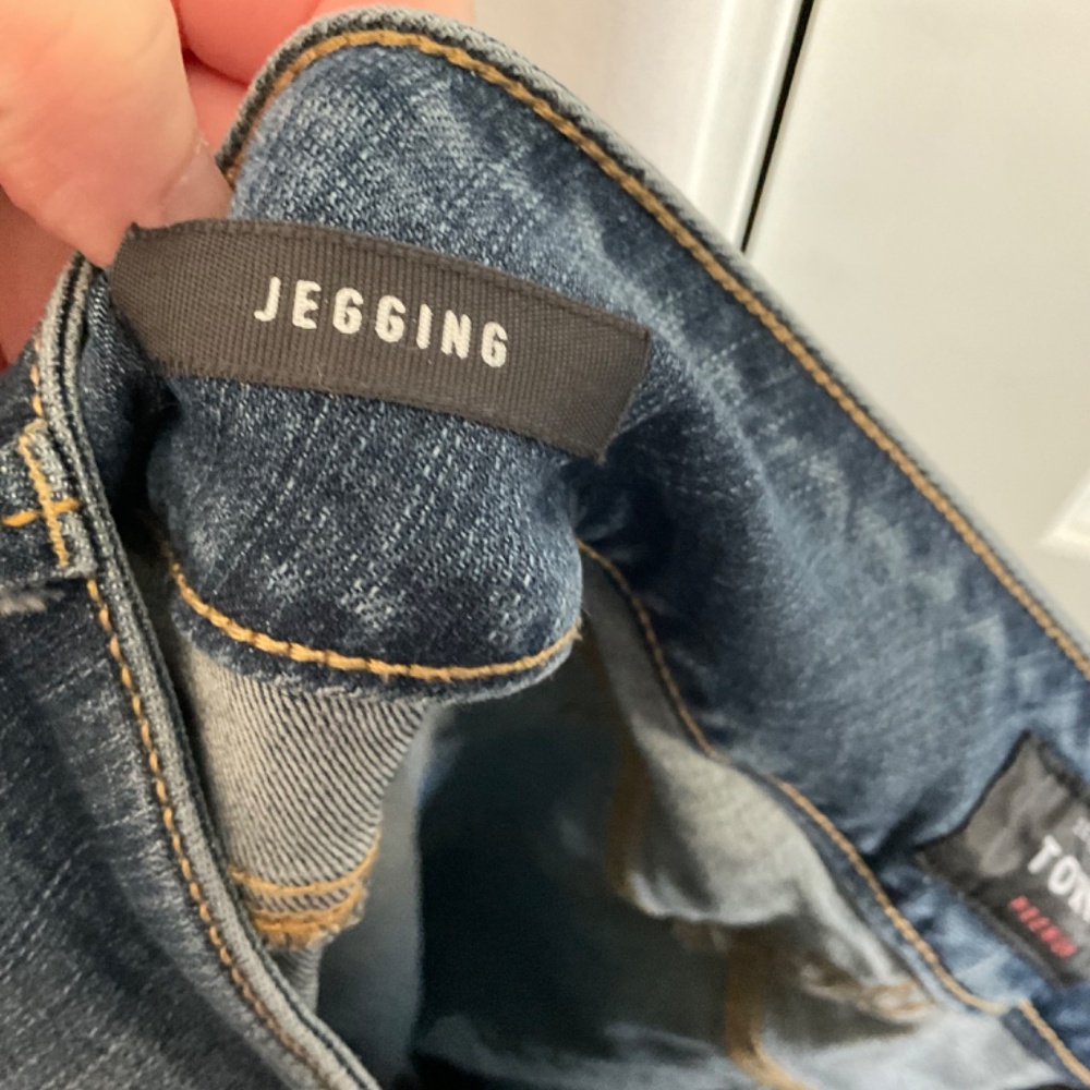 Torrid Lightly Distressed Jeggings -‎ Size 20 - Picture 7 of 9